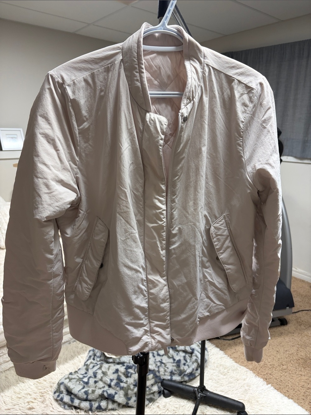 Lululemon Light pink Women's reversible Bomber Jacket - Casual Comfort